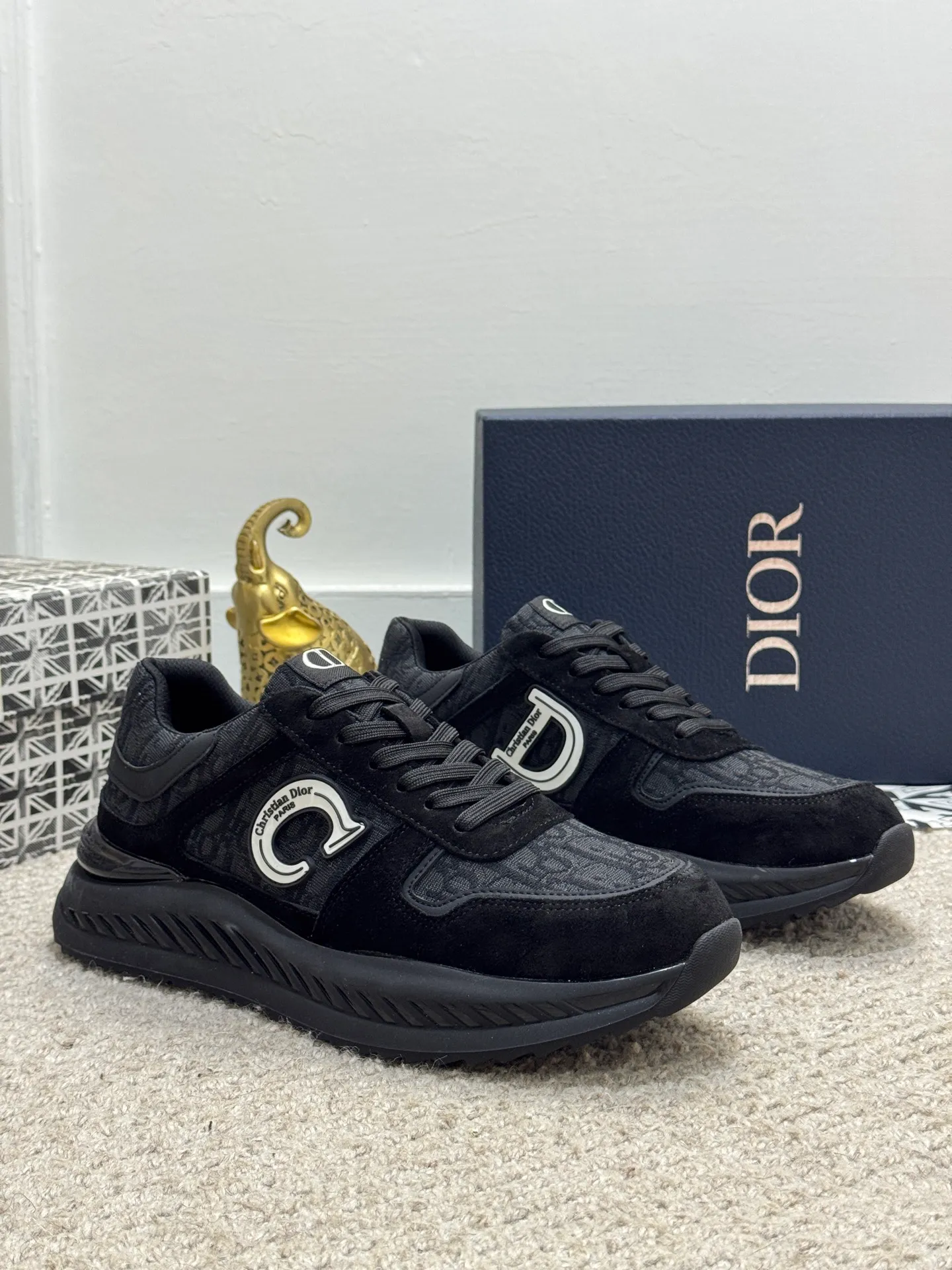 Men's men's shoes 💰440 [New model] 🐞🐞Top original - Dior 🆕 Low-top B02 casual sports shoes, carefully made of first-layer cowhide with canvas, comfortable and breathable ~ rubber soles, enhance style. Fashionable and versatile, it can complement any look. Featuring an exquisite design that is uniquely dynamic and modern, this shoe is part of Dior's legacy and embodies modern elegance. Size: 38-44 (45 customized